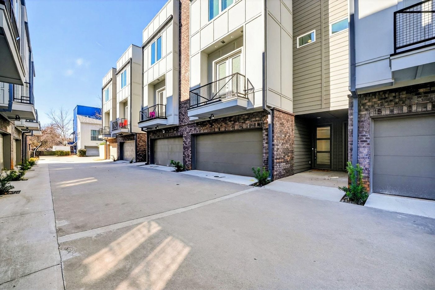 241Maynard Ter Front